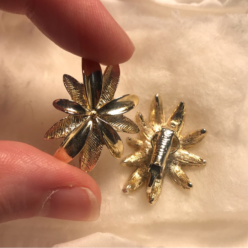Clip- on earrings